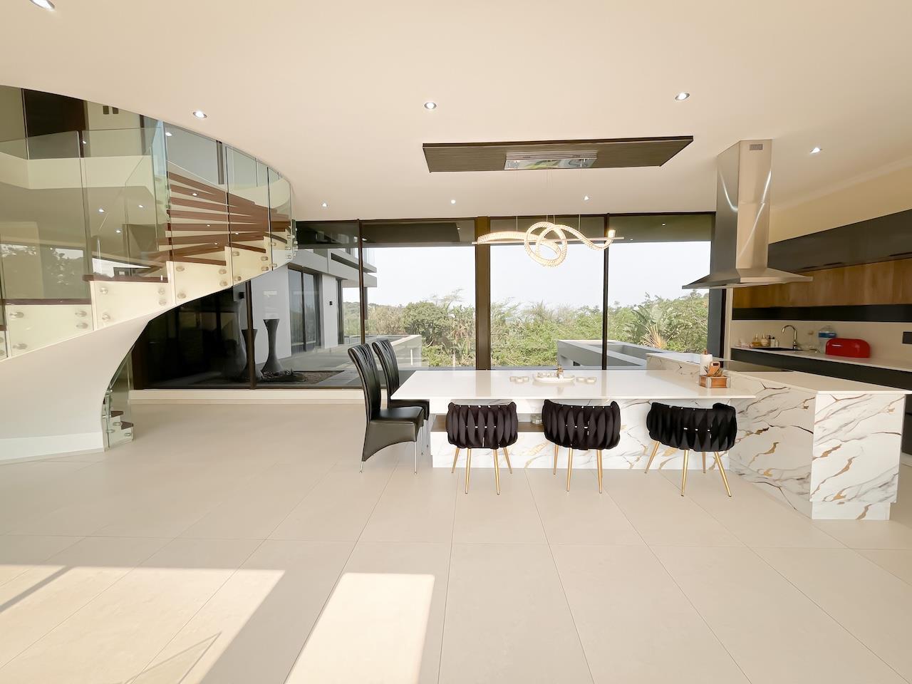 Striking Home with Exceptional Outdoor Living — photograph 5