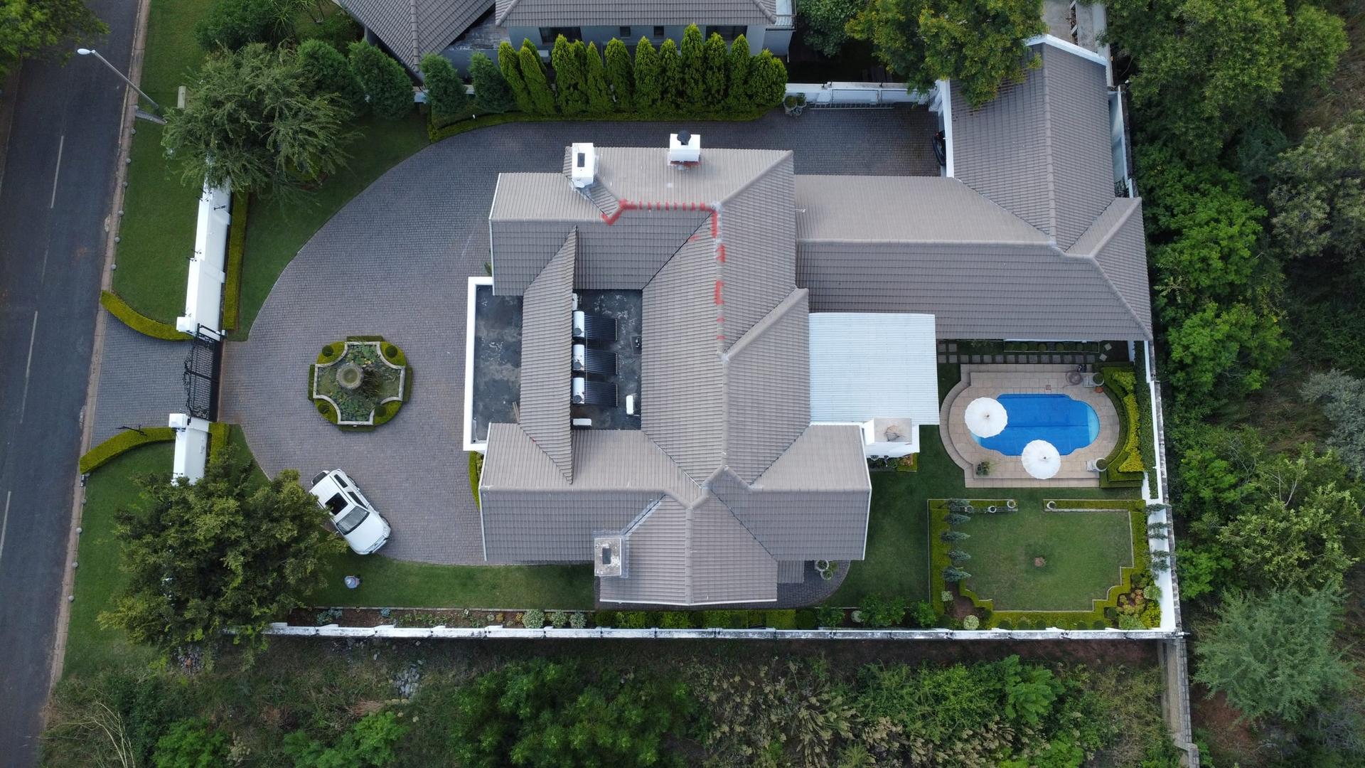 Refined Five-Bedroom Residence of Space and Security — photograph 4