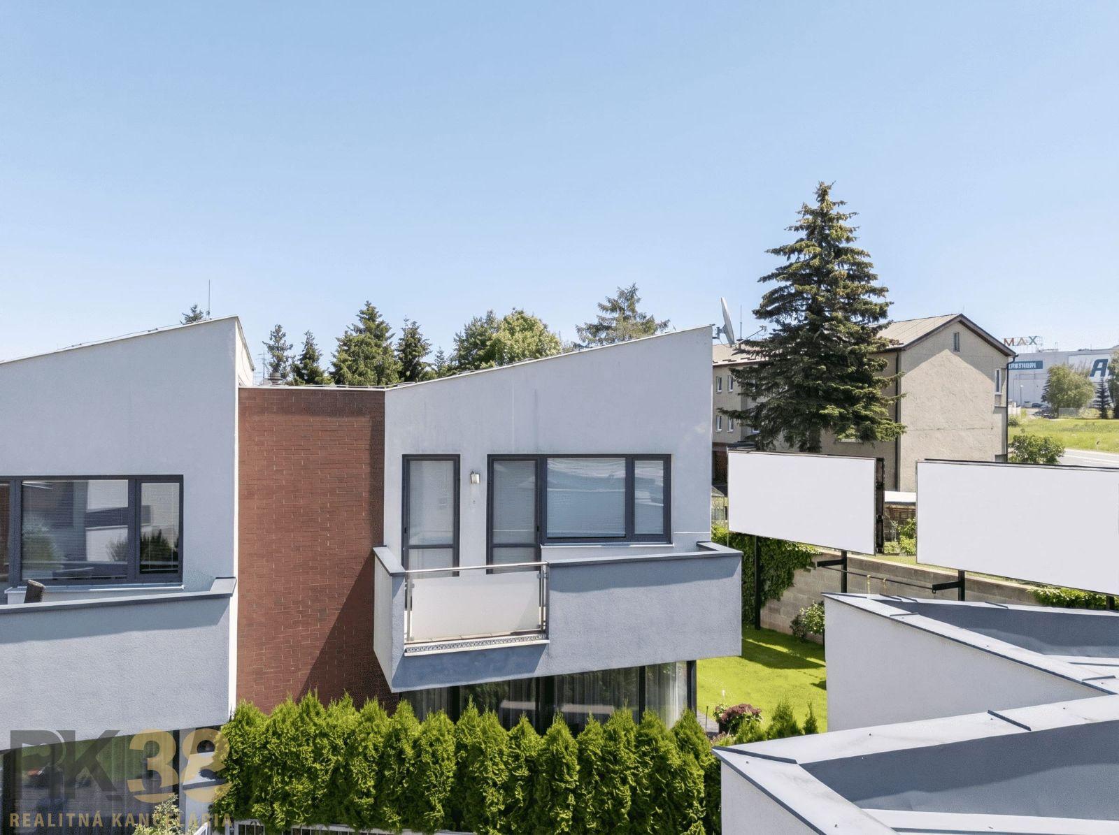 Terraced House on Sadová, Poprad — photograph 2