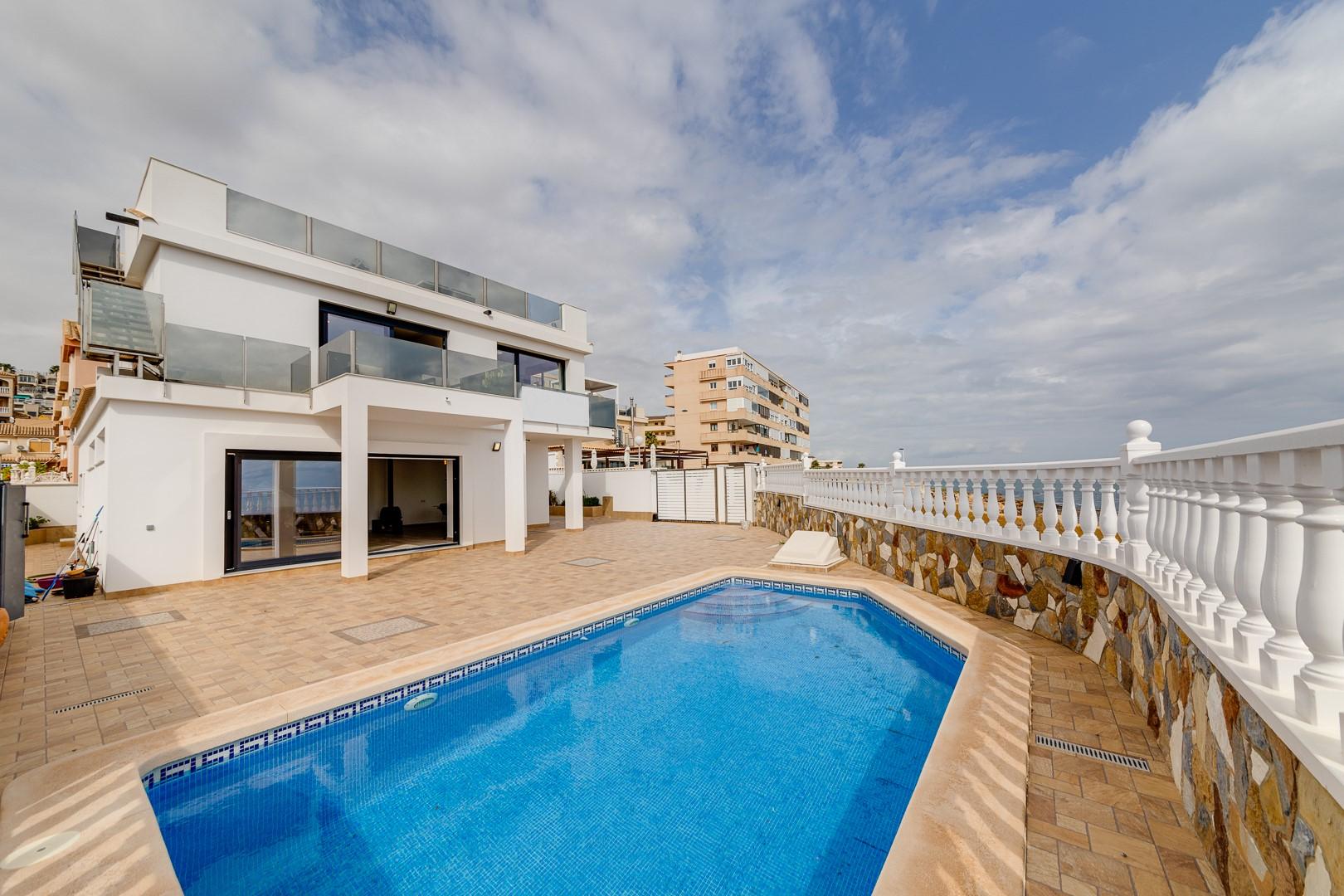 Apartments in Cala del Moro, Torrevieja (ALC-00768) — photograph 3