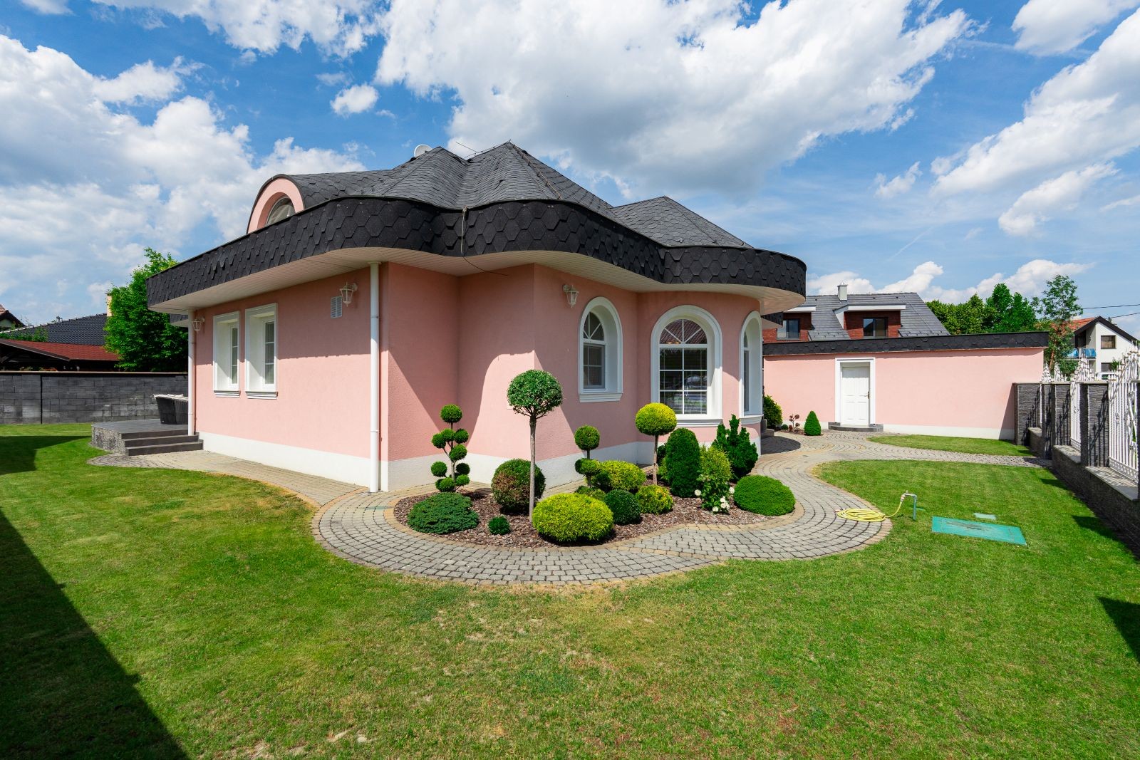 Family House with Garden in Vrakuňa, Bratislava